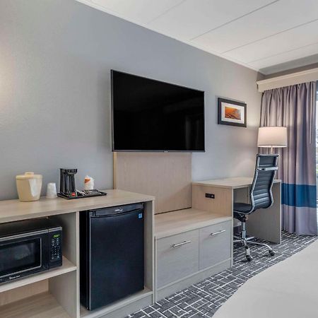 Comfort Inn Hyannis - Cape Cod Εξωτερικό φωτογραφία