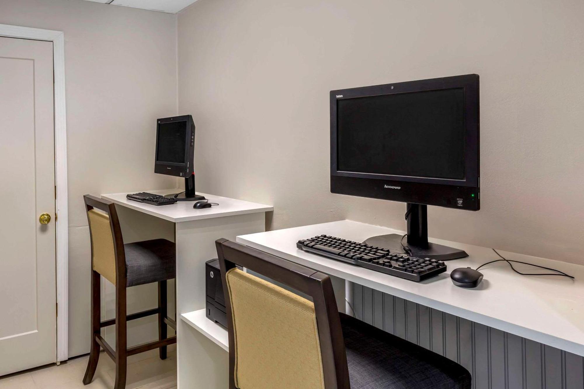 Comfort Inn Hyannis - Cape Cod Εξωτερικό φωτογραφία